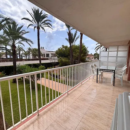 Foques Sea & Garden Views