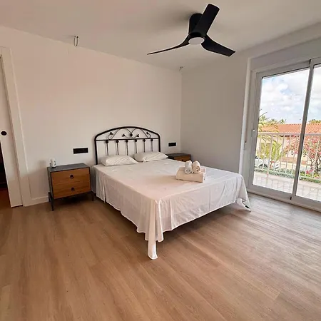 Foques Sea & Garden Views Apartment *