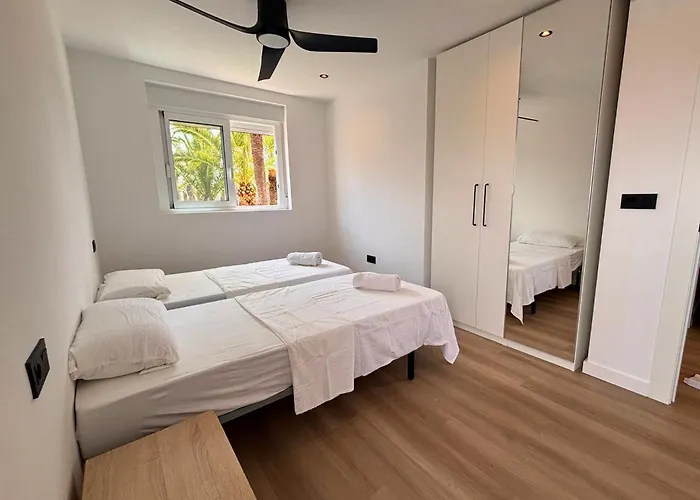 Foques Sea & Garden Views Apartment *